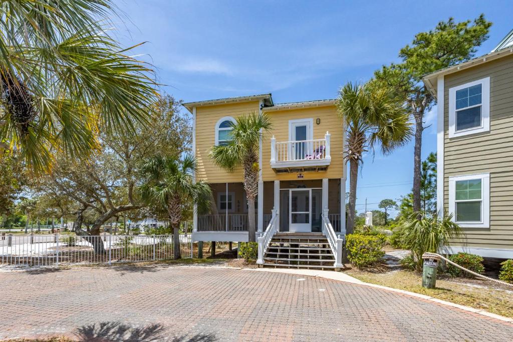 Free At Last! Purple Parrot 1C By Pkrm, Pensacola