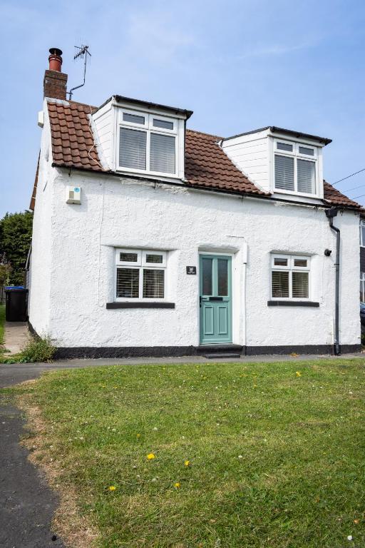 Pinfold Cottage, Dog Friendly Yorkshire Coast & Countryside, Hunmanby