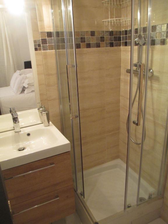 Apart Cosy Parisien -Rue St Charles - Near Beaugrenelle -Tour Eiffel-Ecole Cordon bleu 75015 PARIS Bel emplacement !! - 5