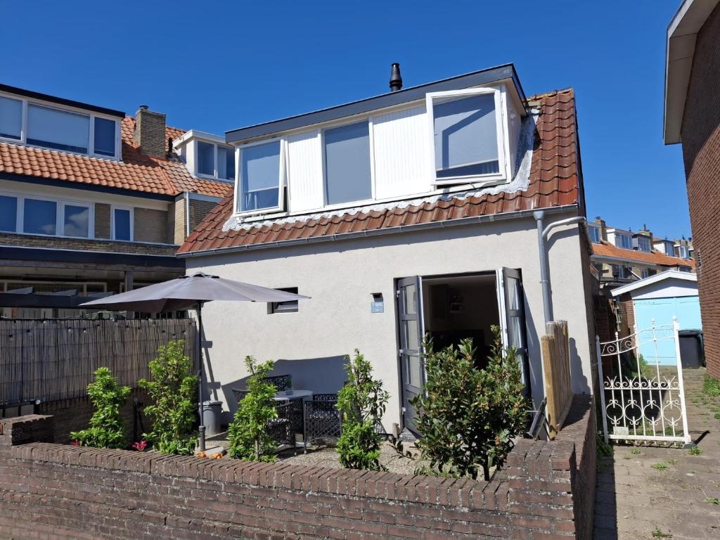 T-Rots, prachtig zomerhuis, Noordwijk aan Zee