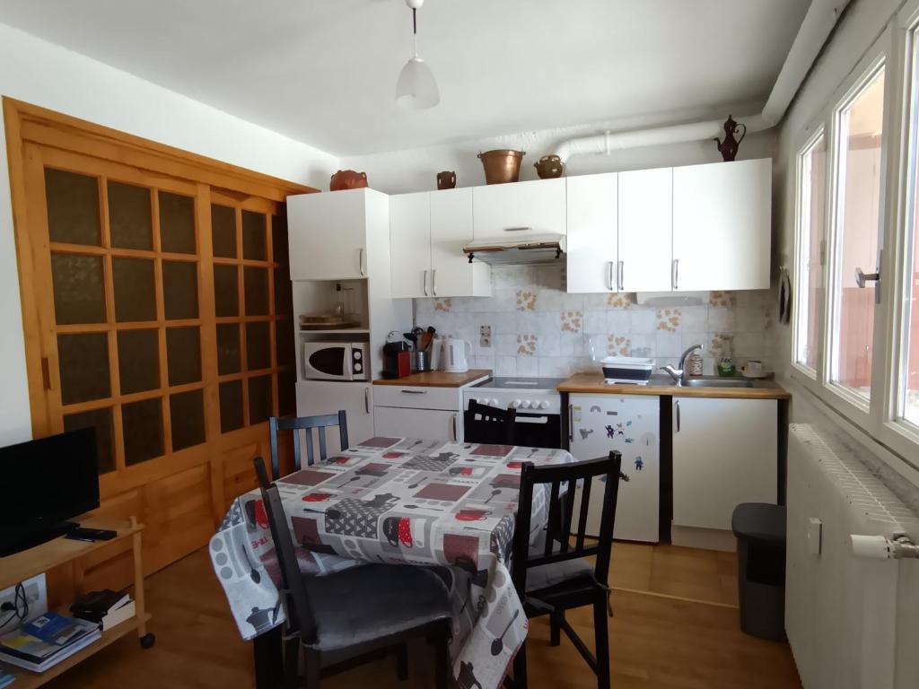 Appartement Calme 4 Pers avec Terrasse et Animaux Admis - FR-1-445-80 - 2