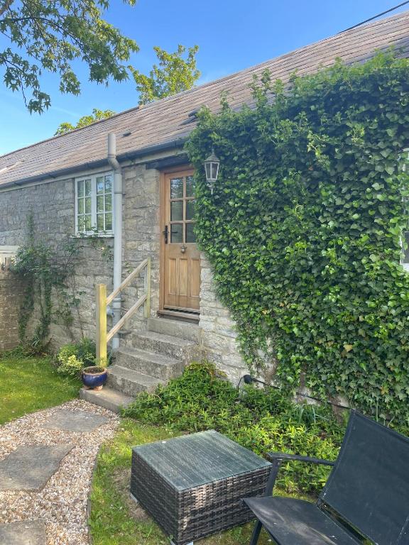 Gardeners Cottage, Mudford photo 8