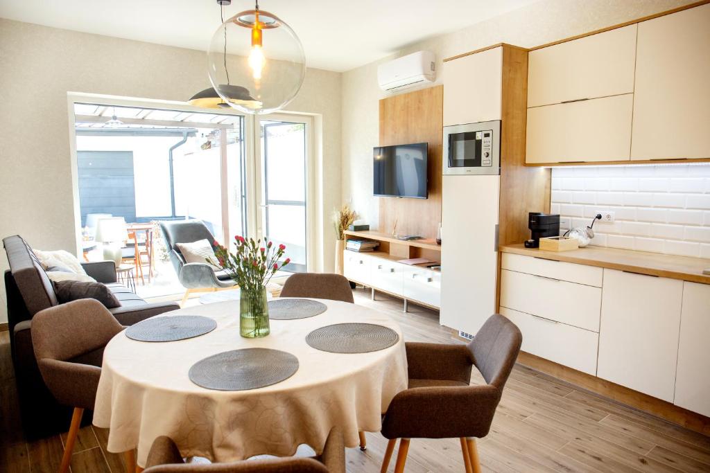 Dunasor Apartman, Moháč