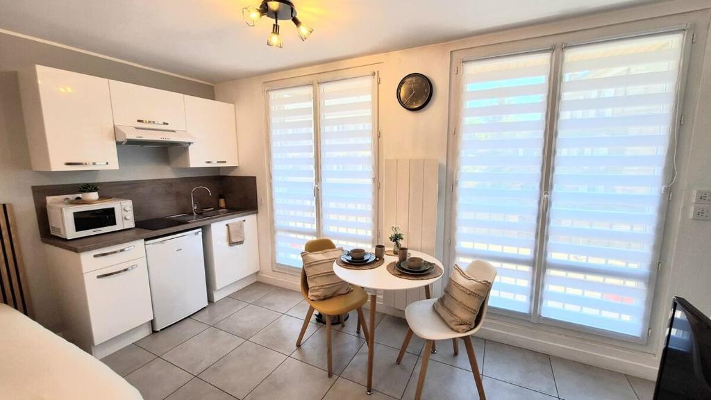 Studio Cosy et Élégant avec place privée - 2