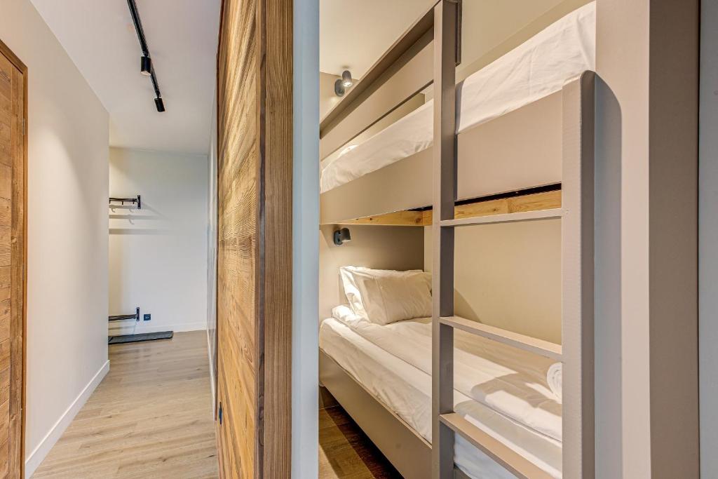 White Pearl Mountains Modern 2-bedroom apartment with great location - 3