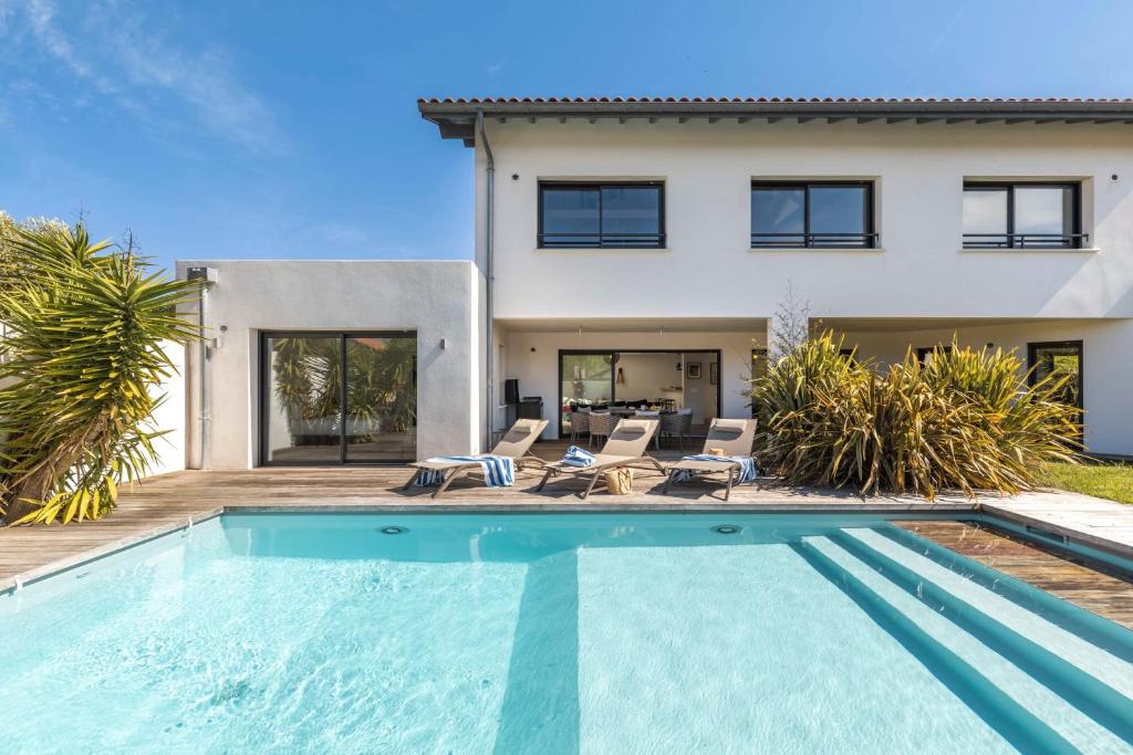 Amore - High standing contemporay villa, Biarritz