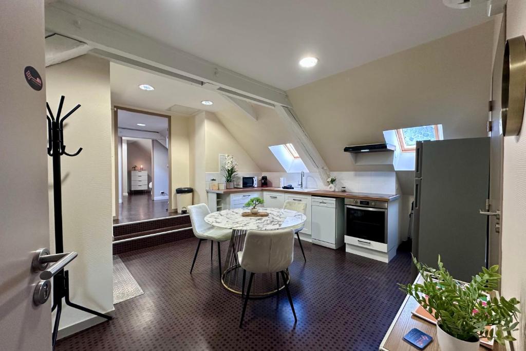 Casa Foch - T3 pour 3 personnes - Parking - Proche Hyper Centre, Brive-la-Gaillarde