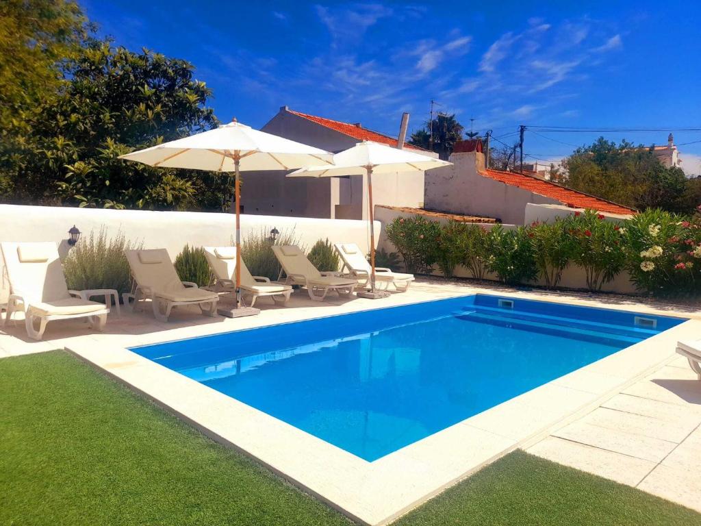 Quinta da Calma with pool and BBQ, Boliqueime