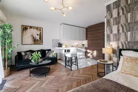 Sunlight Properties - Suze Modern City Studio - 4