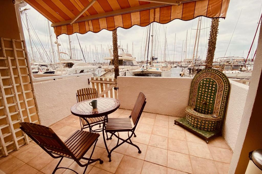 Apartment of 26 m2 with view on the boats, Gruissan