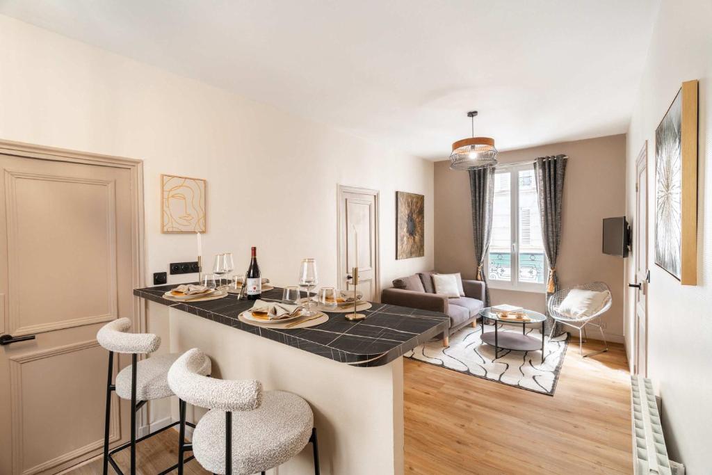 Family Apartment in Paris, Paris