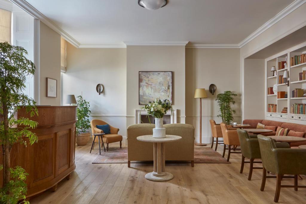 Lobby, K+K Hotel George Kensington in London