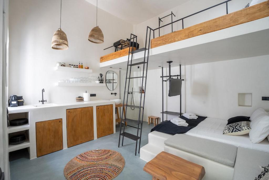 Mykonos Nest-Stylish Boho Loft in the heart of Chora 2-4 Guests, Megali Ammos