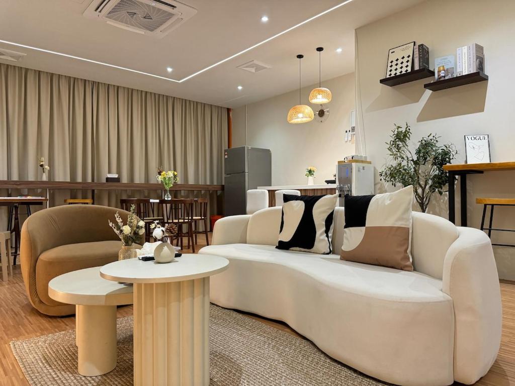 Minimalist Muji Style shop lot, Cheras