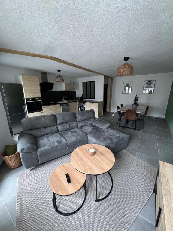 Spacieux et confortable - centre ville de BRIANCON - SERRE-CHEVALIER - Garage et Wifi, Briançon