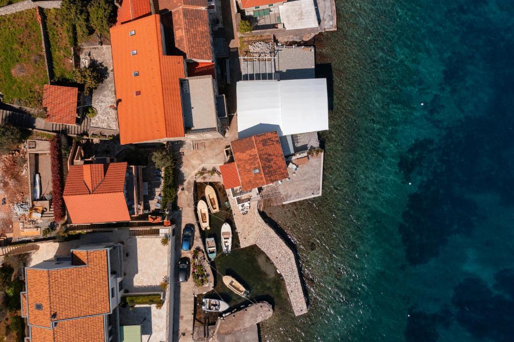 Sea Breeze Escape - 5