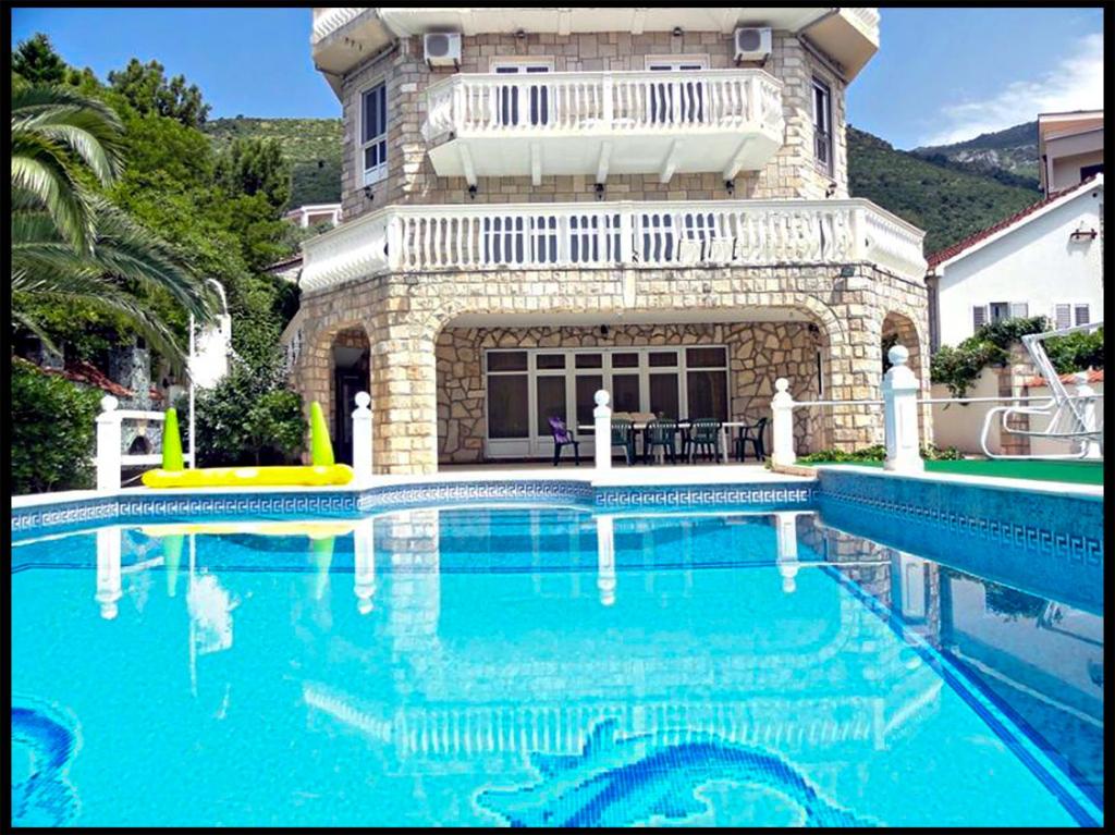 Villa VIktoria - 1