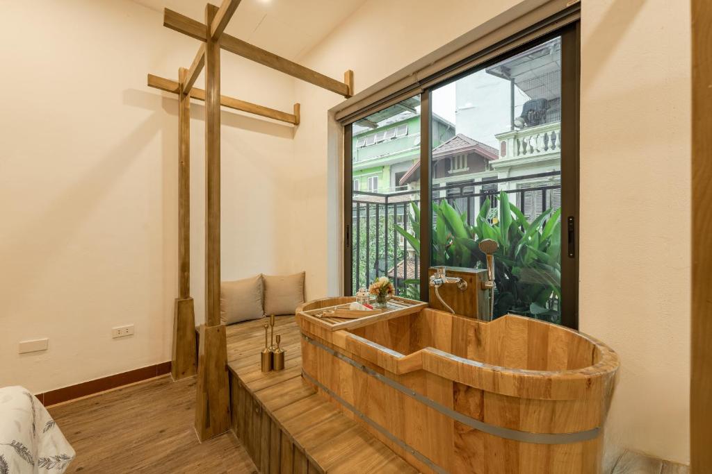 Homestay CHẤT - Serenity Old Quarter Edge - Free Laundry