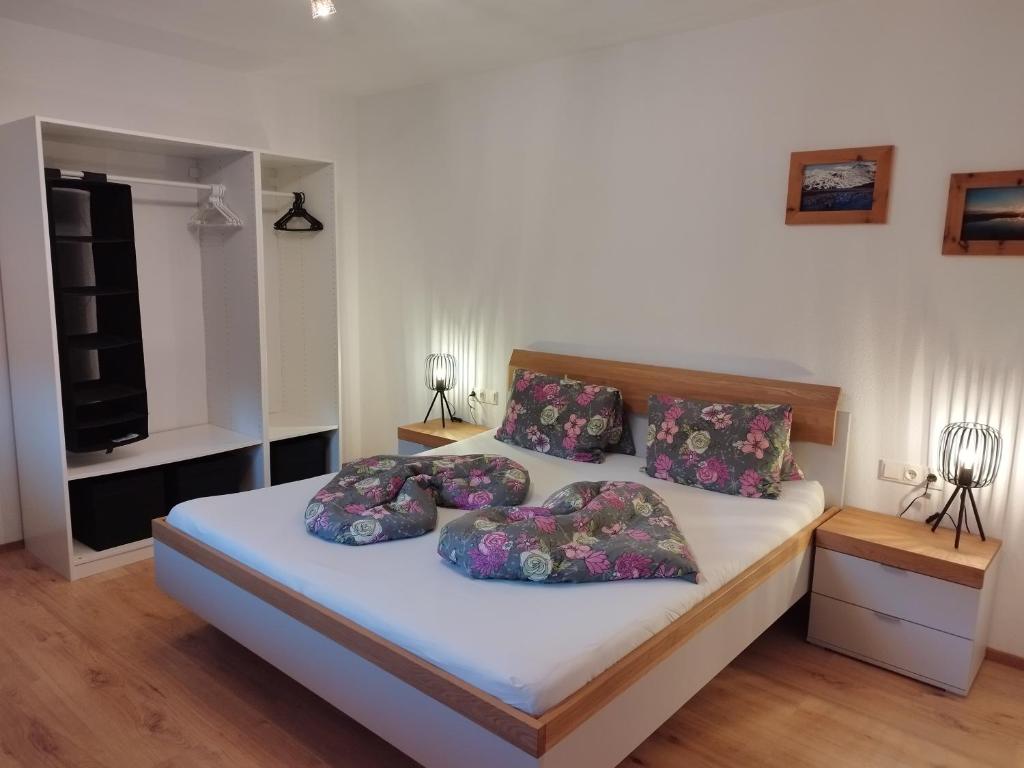 Apartment Klein & Fein, Schlitters