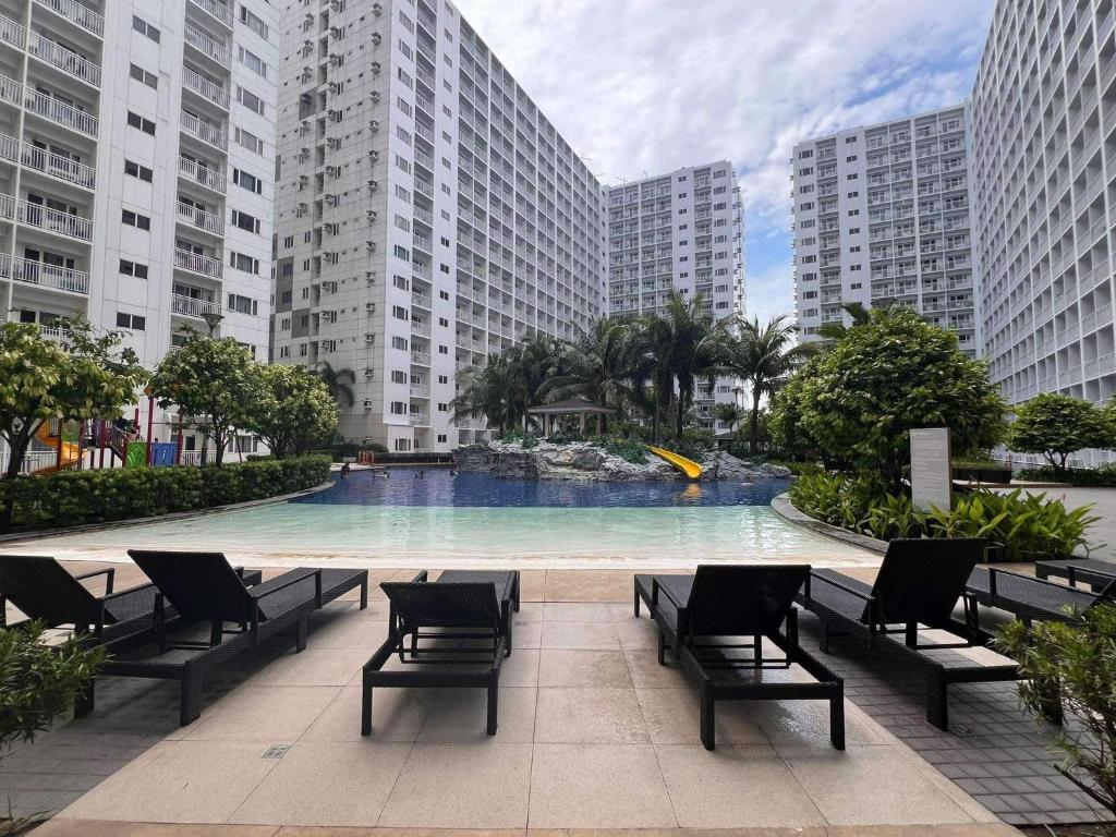 Win-ter Staycation 3, Manila