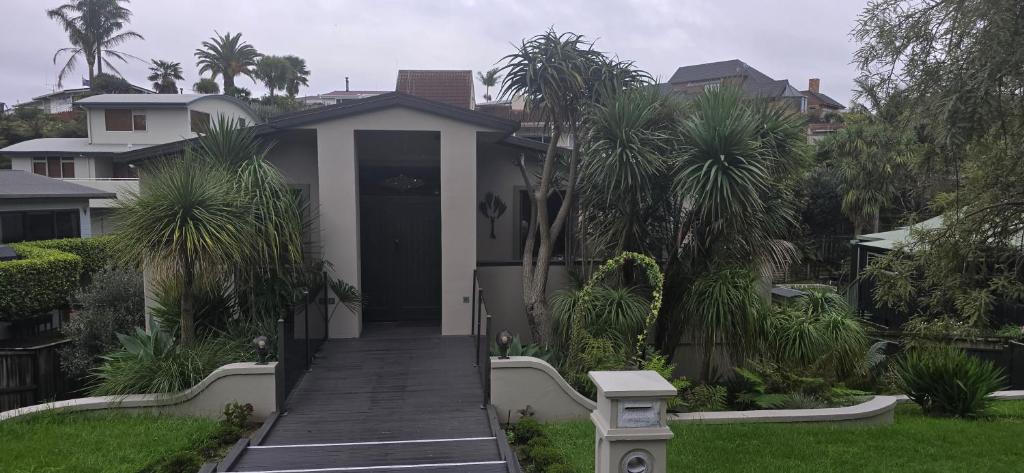 C'est La Vie, Tauranga