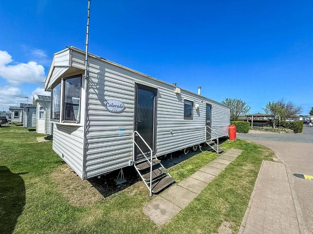 8 Berth Caravan At California Cliffs By Scratby Beach In Norfolk Ref 50001D, Great Yarmouth
