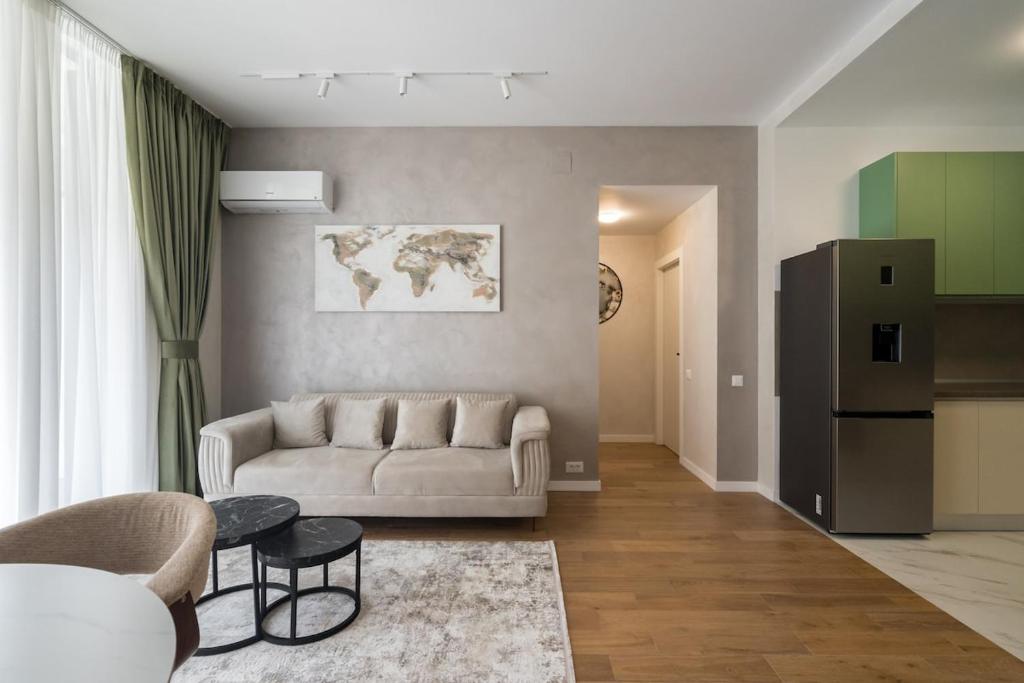 Emerald Charm One Cotroceni 2, Bukurešť