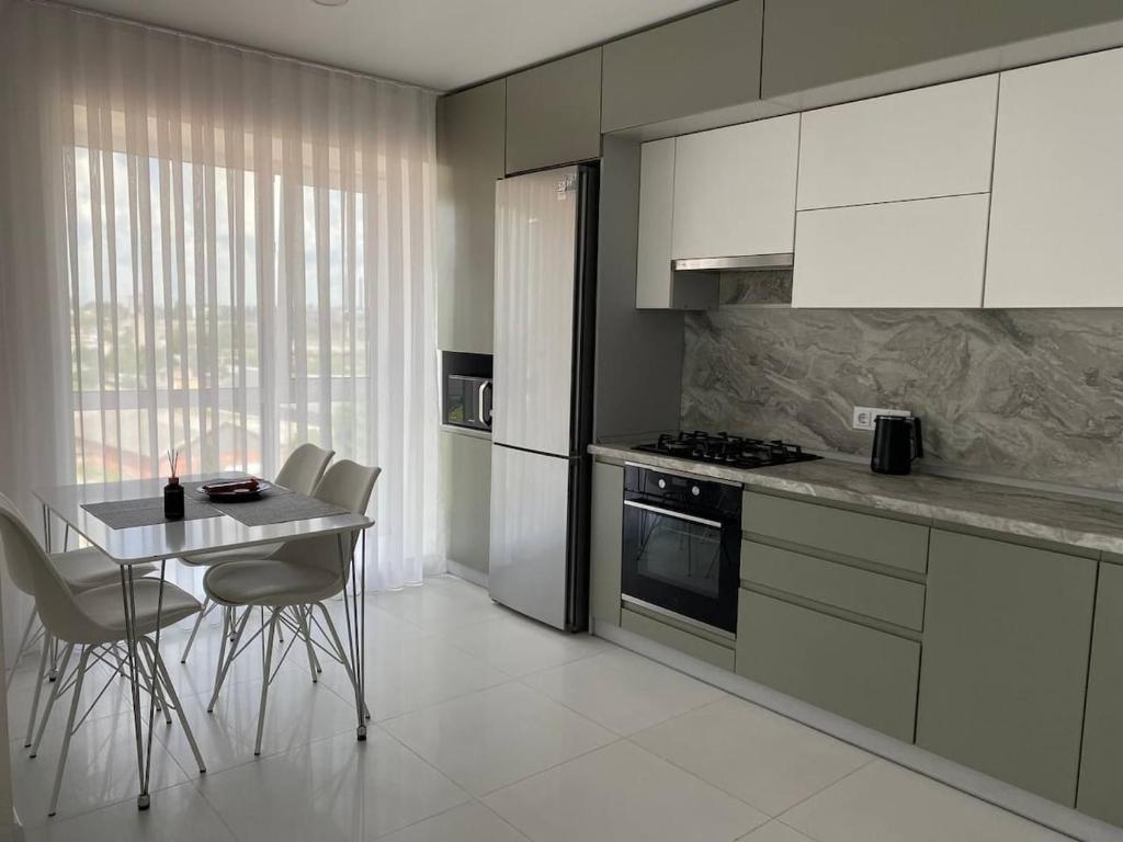 Gray Нова стильна квартира, Ternopil