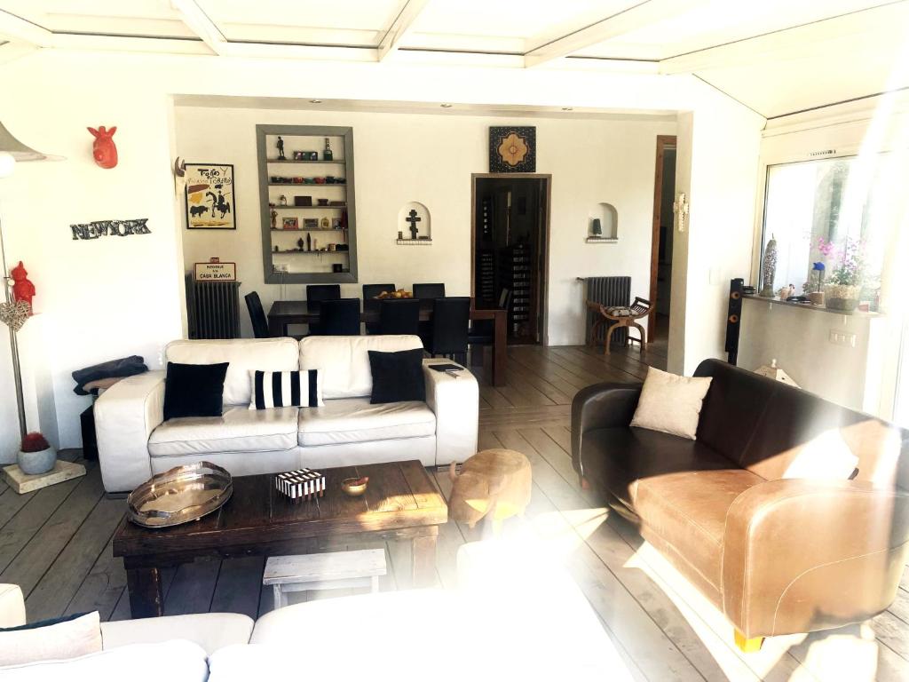 Cannes Villa Warm, Peaceful Retreat with Private Garden & Pool - 5