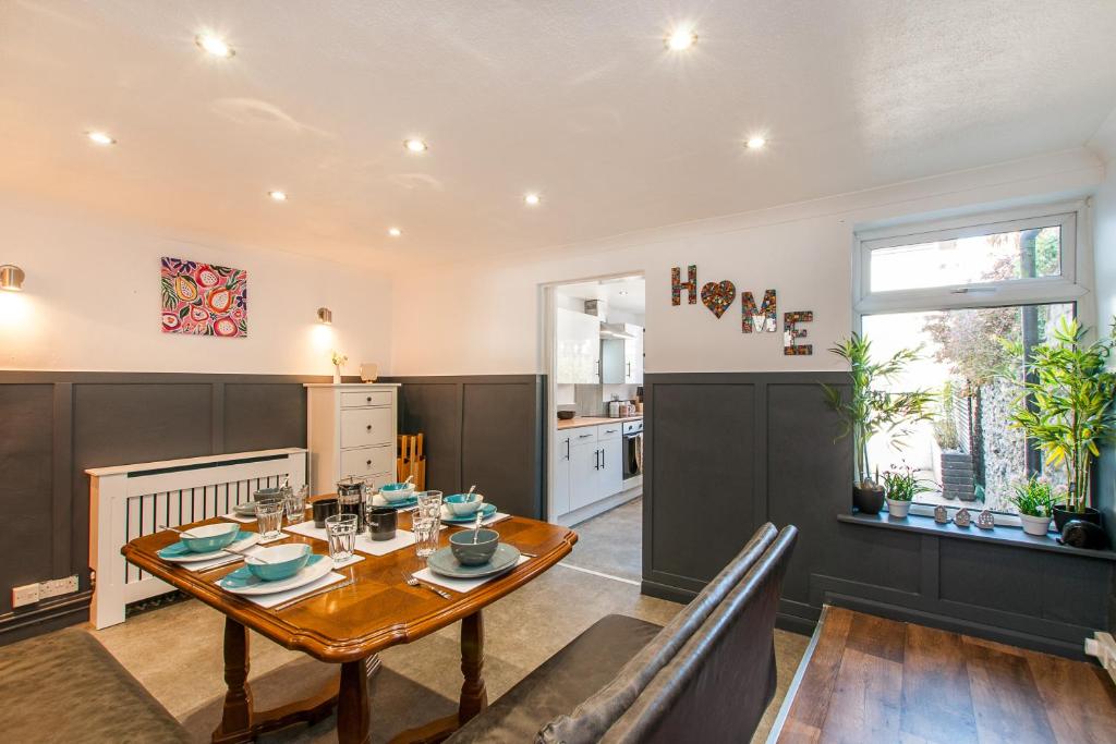 Cosy Dog Friendly Seaside Bolt Hole, Ramsgate