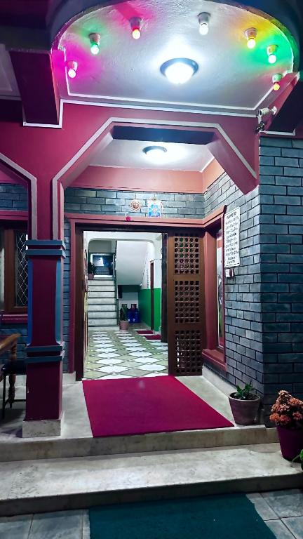 Hello Inn Guest House & Apartment