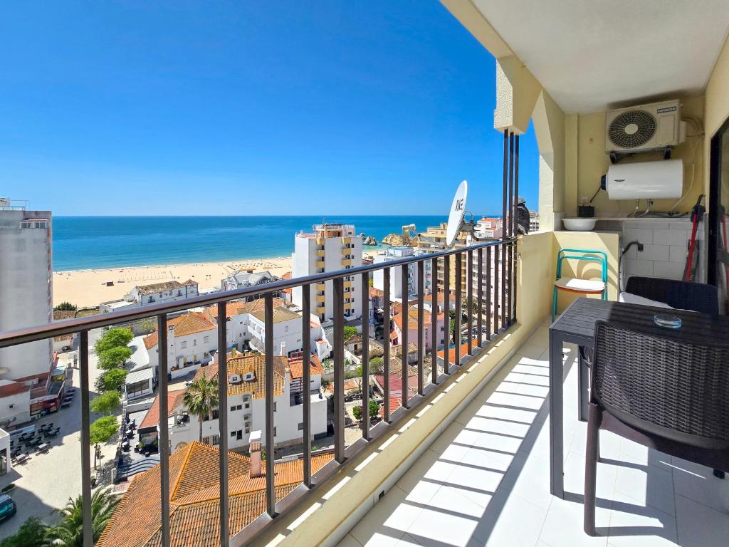 Surrounding environment, Apartments Edificio Cruzeiro in Portimao