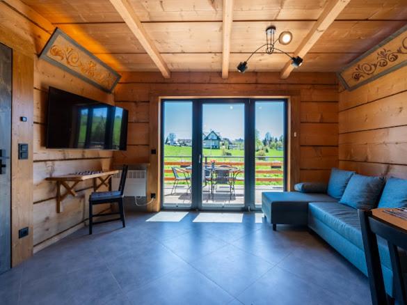 Bachledowka View, Czerwienne