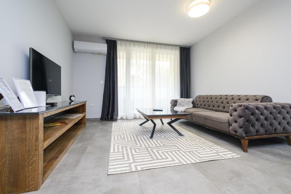 Quiet & Comfy 1BR in the Heart of Plovdiv with Private Balcony, Plovdiv