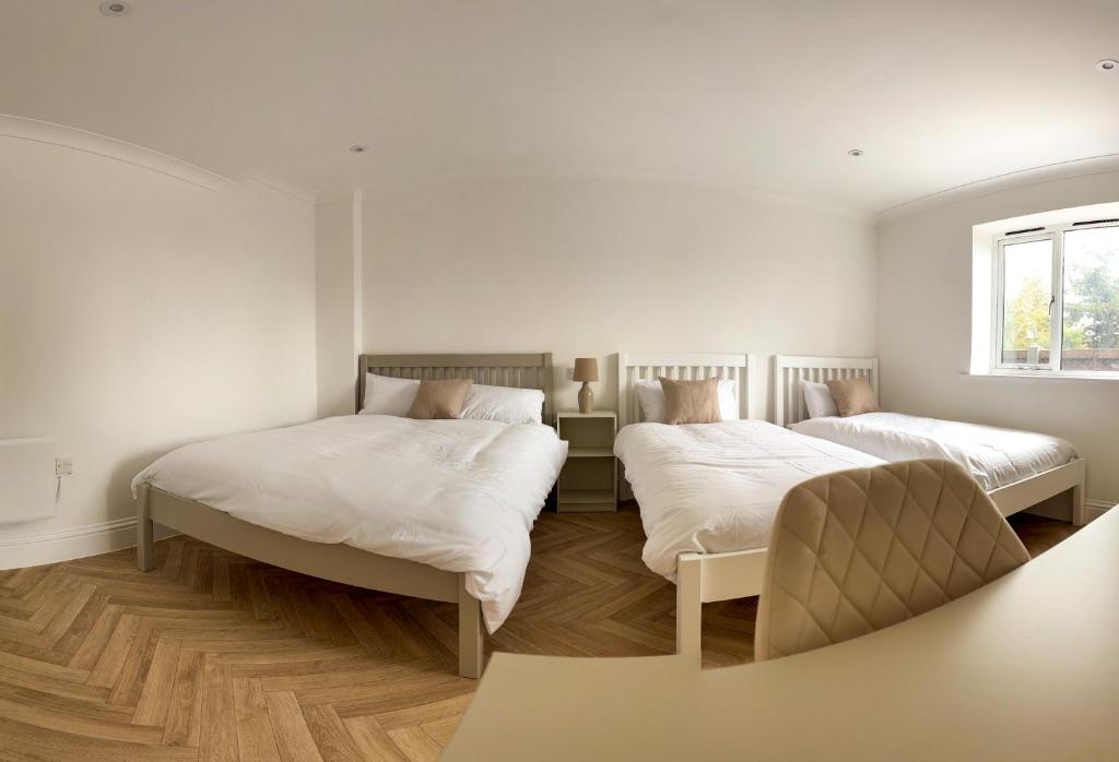 Guest Rooms at Walton Hall Farm, Stanford-le-Hope