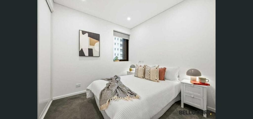 Stylish 2-BR Apartment in the Heart of South Perth, Perth