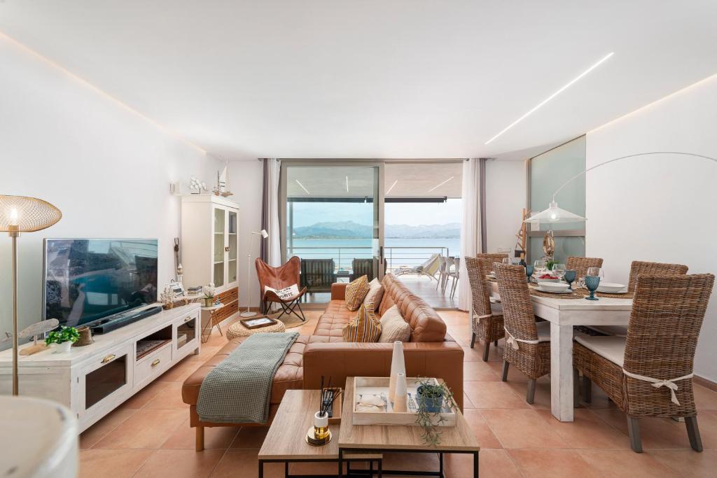 CAS CARBON3R-Stunning ground floor in front of the sea - 5
