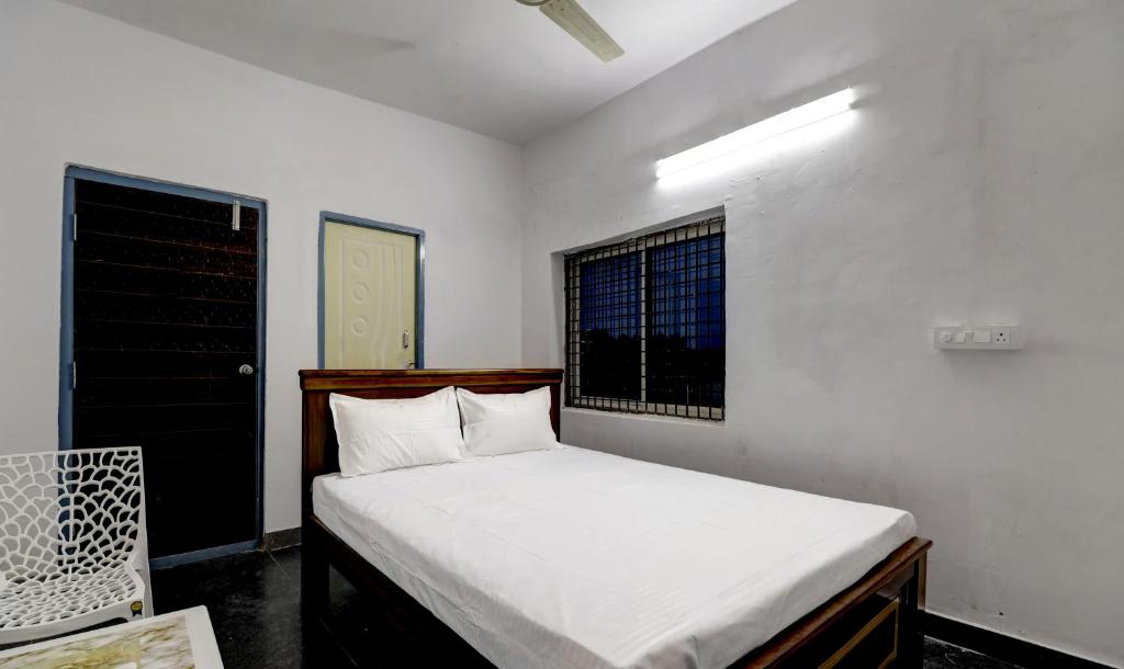 Hotel O HR, Kundakal