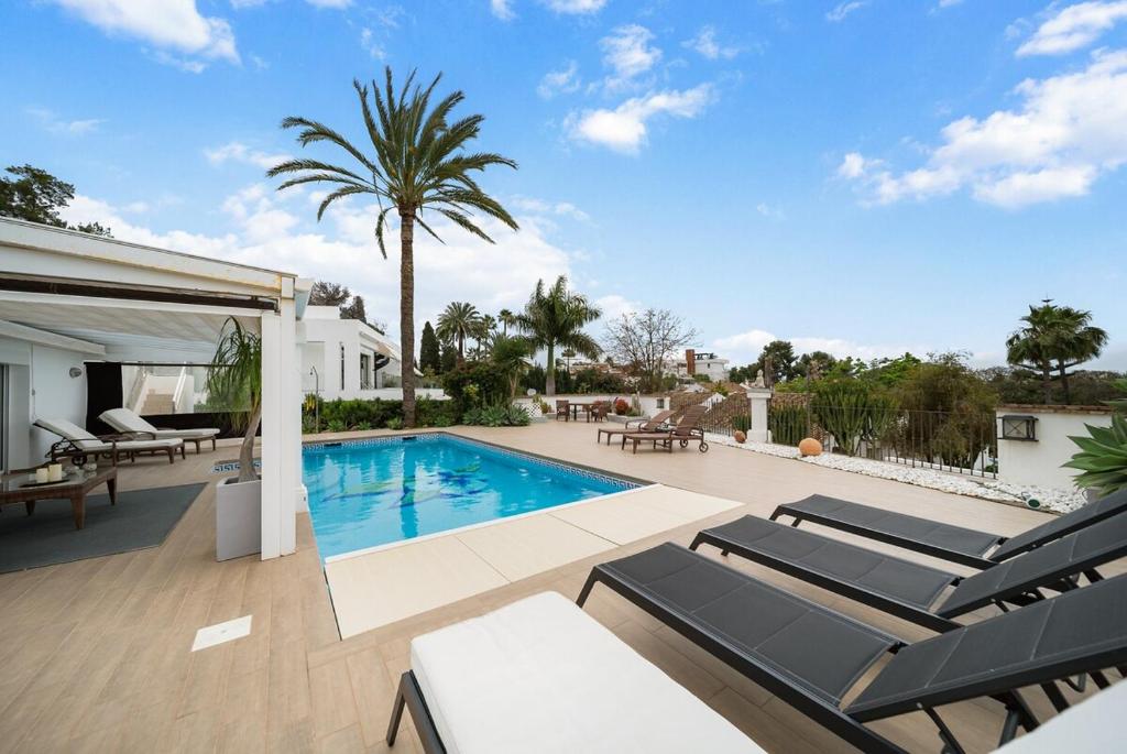 3BR Villa in New Andalucia - 4