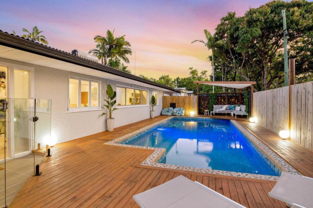 City Haven A Slice of Paradise 4BR Pool and Dog Friendly, Cairns North