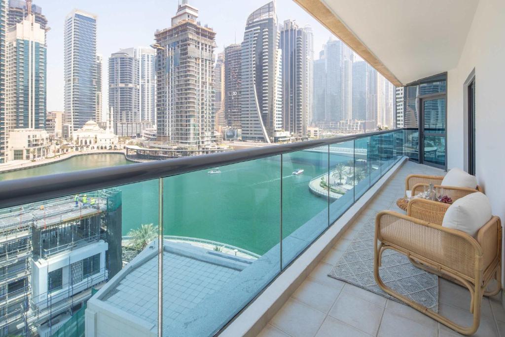 Frank Porter - Time Place Tower, Dubaj