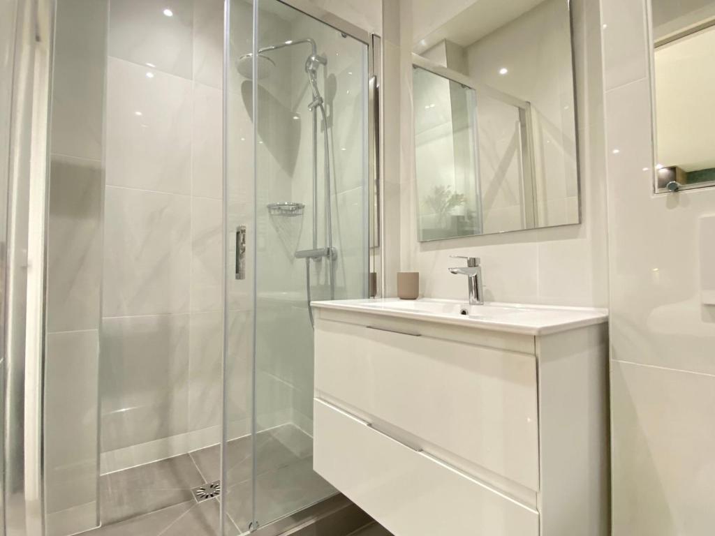 GuestReady - Sleek emerald escape in the 13th arr. - 5