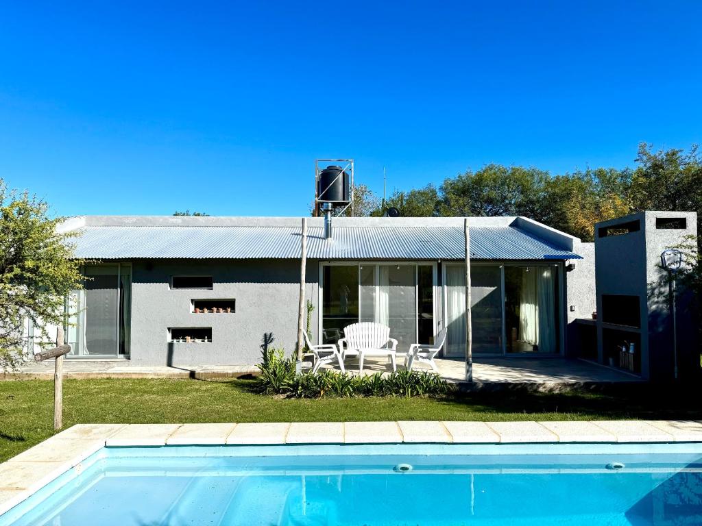 Casa con piscina privada y vistas al Cerro Champaquí - 2