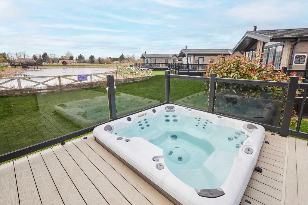 Host & Stay - Roseberry View Lodge Retreat, Great Ayton