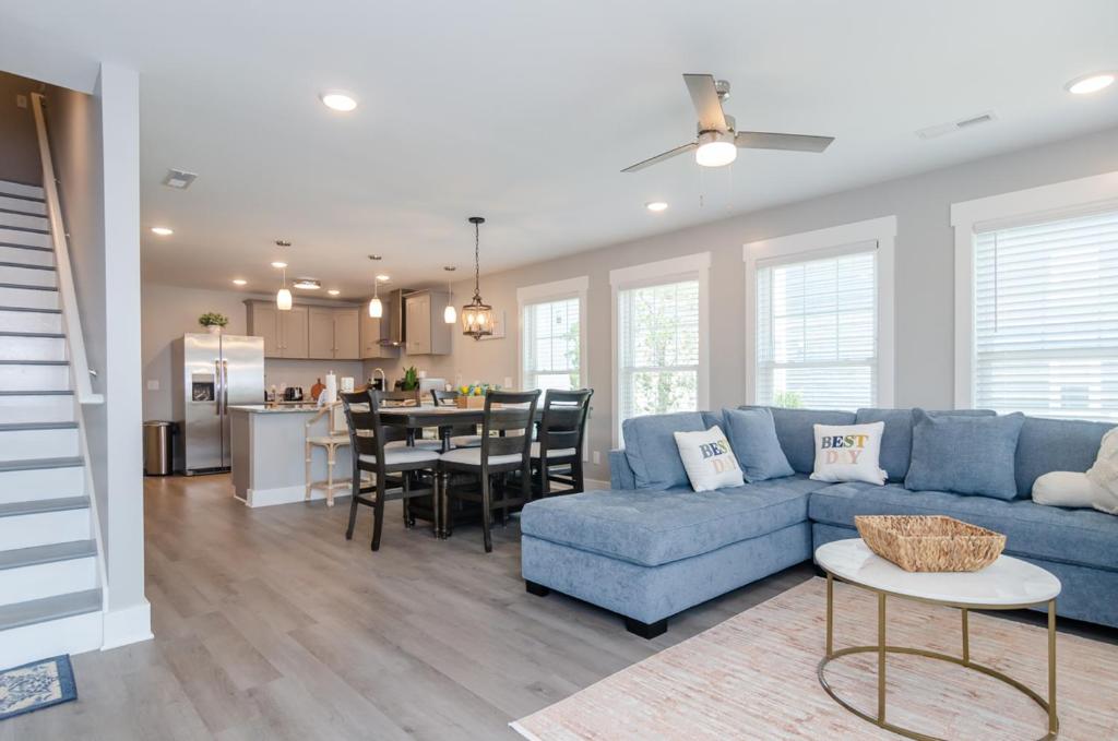 My Five Stars Unit 2 by Bryant Real Estate, Carolina Beach