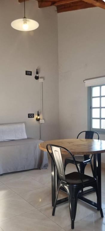 Habitación y living-comedor para hasta 3 pax con patio privado en desnivel - 5