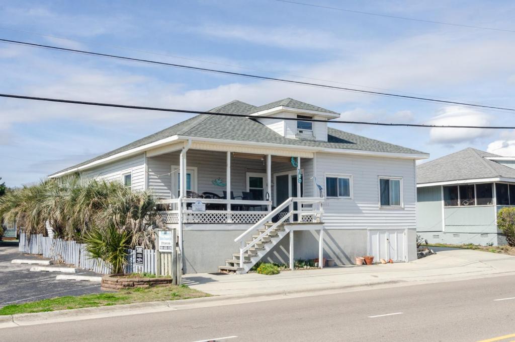 Petersons Apt A by Bryant Real Estate, Kure Beach