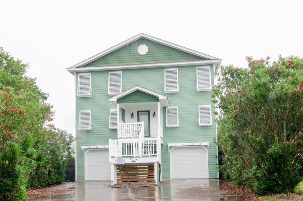 Emerald Shores by Bryant Real Estate, Kure Beach