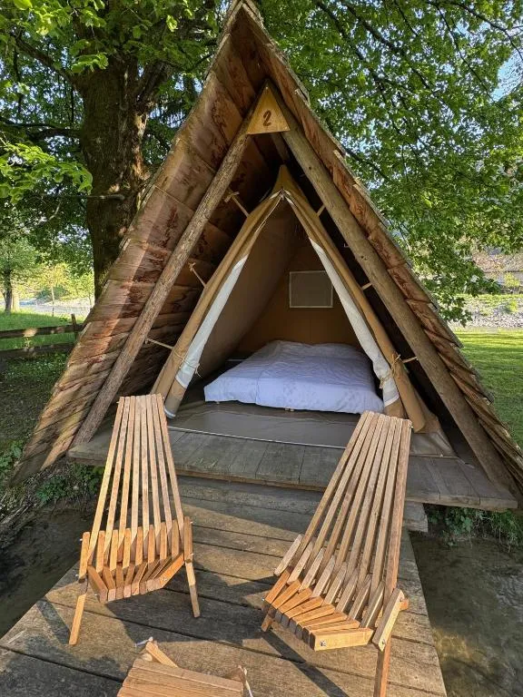 Kamp na Otoku - Ljubno ob Savinji, hotel in Ljubno