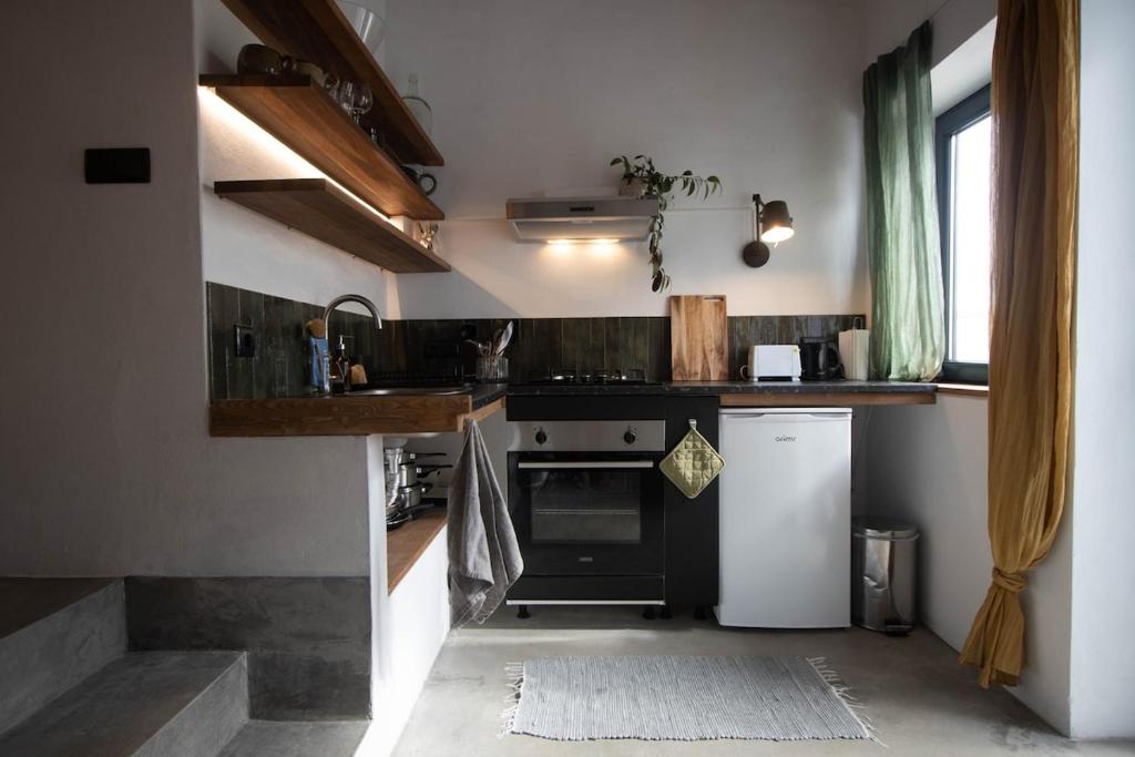 Casa Pimenta - Old Town Charm & Castle View, Aljezur